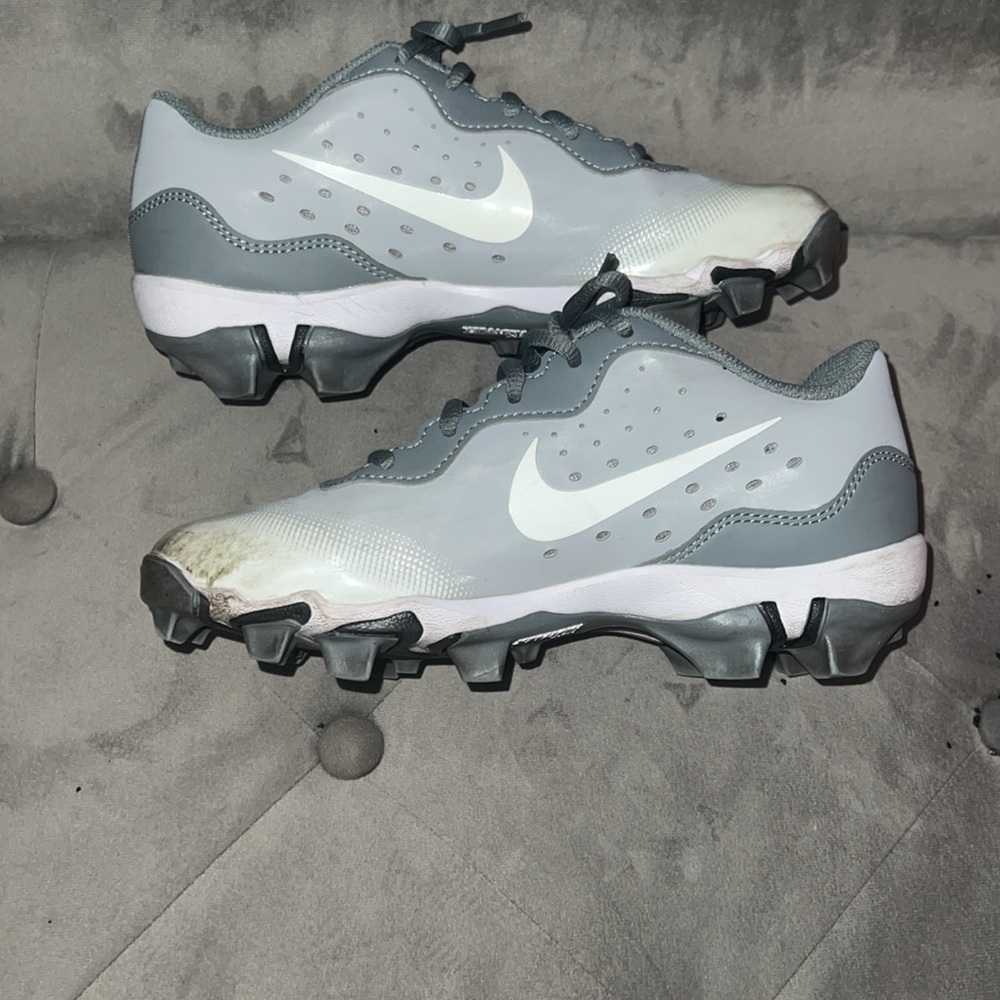 Nike Kids Gray Cleats